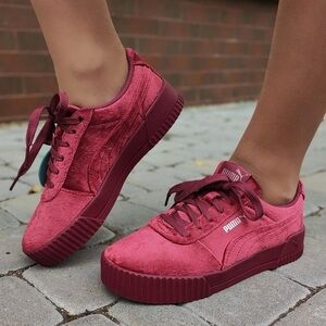 Puma Carina Suede Sneakers Size 8.5